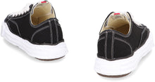 Load image into Gallery viewer, Peterson canvas low-top sneakers
