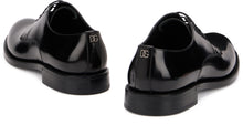 Load image into Gallery viewer, Derby moccasin in shiny leather
