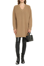 Load image into Gallery viewer, Alfeo oversize virgin wool sweater
