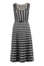 Load image into Gallery viewer, Belted knit dress

