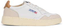 Load image into Gallery viewer, Sneakers with details
