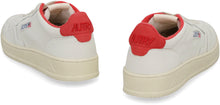 Load image into Gallery viewer, Medalist low-top sneakers
