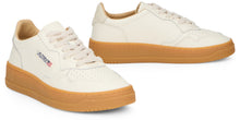 Load image into Gallery viewer, Sneakers low-top Medalist
