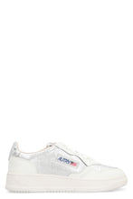 Load image into Gallery viewer, Medalist Low-top sneakers
