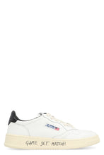 Load image into Gallery viewer, Medalist low-top sneakers
