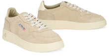 Load image into Gallery viewer, Low-top sneakers in suede
