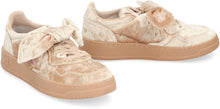 Load image into Gallery viewer, Sneakers low-top Medalist
