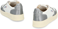 Load image into Gallery viewer, Medalist low-top sneakers
