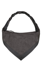 Load image into Gallery viewer, Borsa Scarf in pelle translates to "Leather Scarf Bag" in English.
