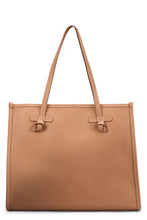 Load image into Gallery viewer, Shoulder bag in leather
