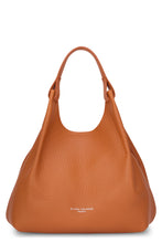 Load image into Gallery viewer, Dua shoulder bag in leather
