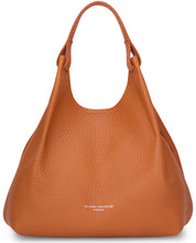 Load image into Gallery viewer, Dua shoulder bag in leather
