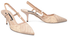Load image into Gallery viewer, Lace pointy-toe slingback
