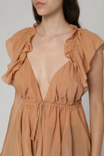Load image into Gallery viewer, Ruffled silk top
