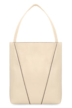 Load image into Gallery viewer, Chloé Spin leather tote bag
