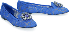 Load image into Gallery viewer, Vally lace ballet flats with embellished appliqué
