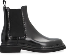 Load image into Gallery viewer, Leather Chelsea boots
