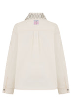 Load image into Gallery viewer, Shirt with jewel collar
