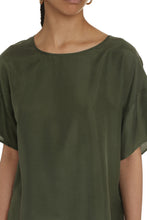 Load image into Gallery viewer, Silk blouse
