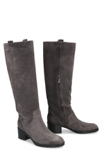 Load image into Gallery viewer, Suede boots
