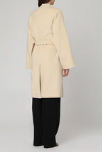 Load image into Gallery viewer, Eris wool coat
