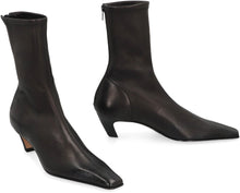 Load image into Gallery viewer, Arizona ankle boots in leather
