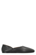 Load image into Gallery viewer, Jane ballet flats in leather
