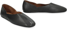 Load image into Gallery viewer, Jane ballet flats in leather
