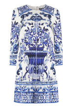 Load image into Gallery viewer, Printed silk dress
