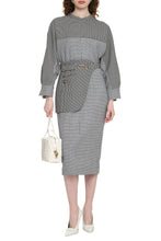 Load image into Gallery viewer, Wool sheath dress
