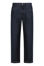Load image into Gallery viewer, Straight leg jeans with five pockets
