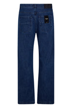 Load image into Gallery viewer, Straight leg jeans
