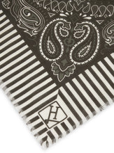 Load image into Gallery viewer, Scarf with paisley print
