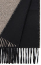 Load image into Gallery viewer, Scarf with fringes
