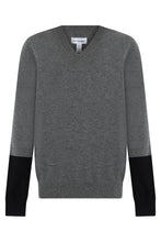 Load image into Gallery viewer, Wool sweater with v-neck
