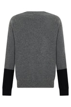 Load image into Gallery viewer, Wool sweater with v-neck
