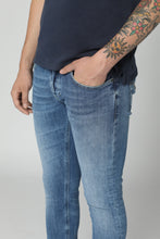 Load image into Gallery viewer, Classic jeans
