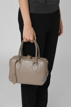 Load image into Gallery viewer, Vita leather handbag
