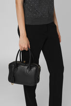 Load image into Gallery viewer, Vita leather handbag
