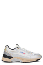 Load image into Gallery viewer, Sneakers with colorful details
