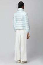 Load image into Gallery viewer, Aminia down jacket with button closure
