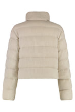 Load image into Gallery viewer, Thoiry short down jacket
