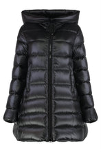 Load image into Gallery viewer, Midi jacket Suyenne with hood
