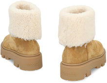 Load image into Gallery viewer, Aurea ankle boots in suede leather and shearling
