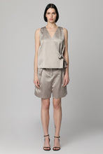 Load image into Gallery viewer, Linen blend shorts
