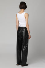 Load image into Gallery viewer, Faux leather trousers
