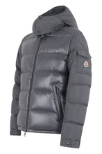 Load image into Gallery viewer, Padded jacket with hood
