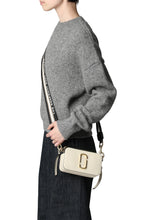 Load image into Gallery viewer, The Snapshot leather shoulder bag
