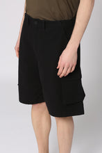 Load image into Gallery viewer, Mount Cotton bermuda shorts
