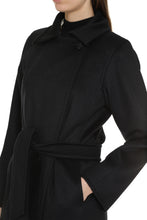 Load image into Gallery viewer, Manuela cashmere coat
